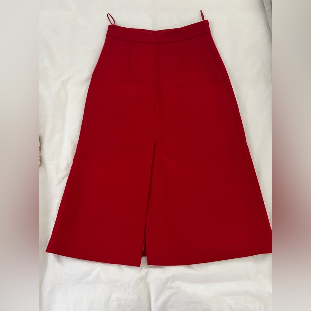 Prada Skirt red color .  For women size small . Perfect condition.
